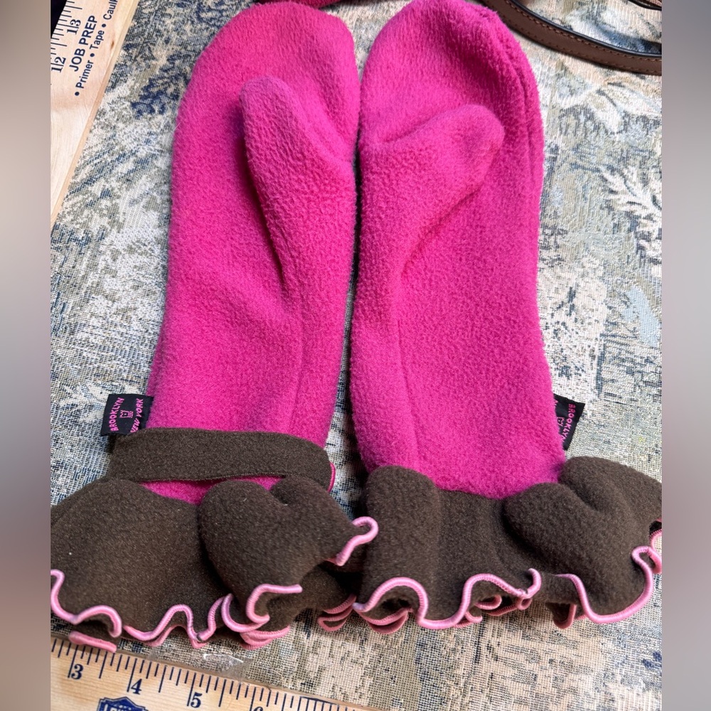 Liza-Brooklyn New York Boutique Brand Unique Hot Pink/Brown cuffedFleece Mittens